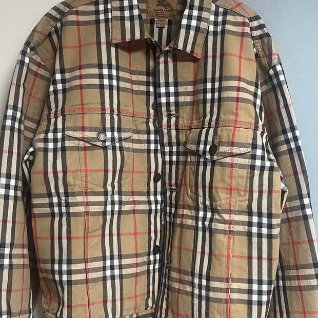 [급처] 버버리 X 슈프림 데님 트러커 자켓 베이지 L 사이즈