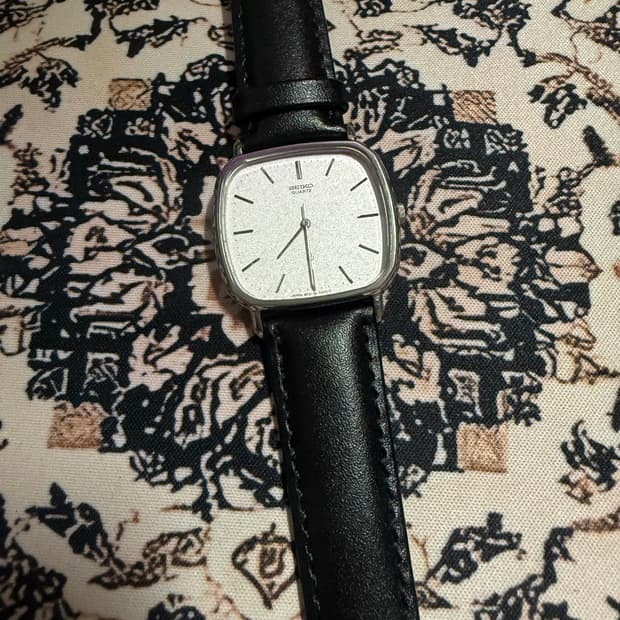 SEIKO 빈티지 쿼츠 시계