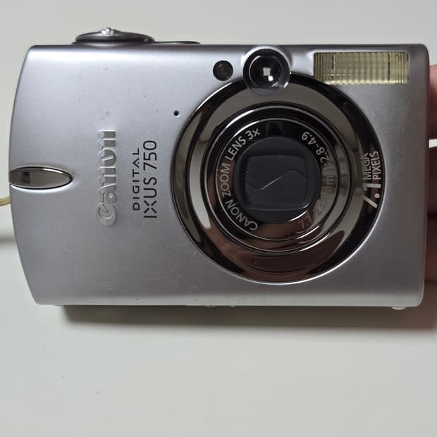 캐논 디지털 IXUS 750 실버 카메라