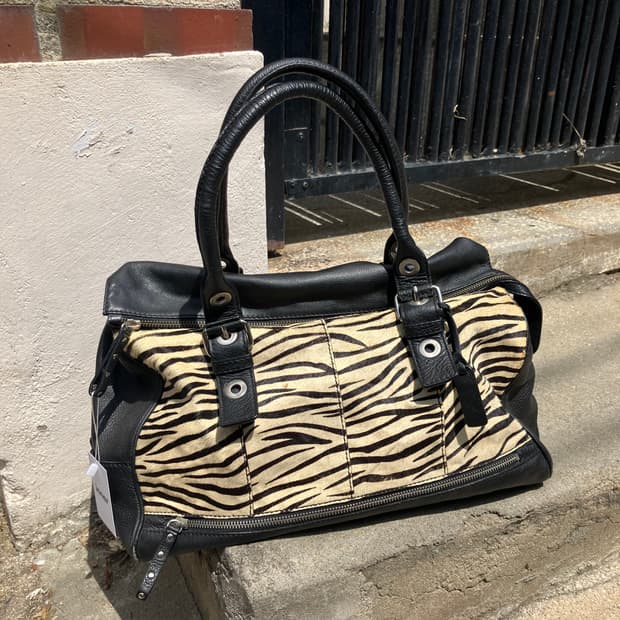 ELLE 지브라 가죽 숄더백