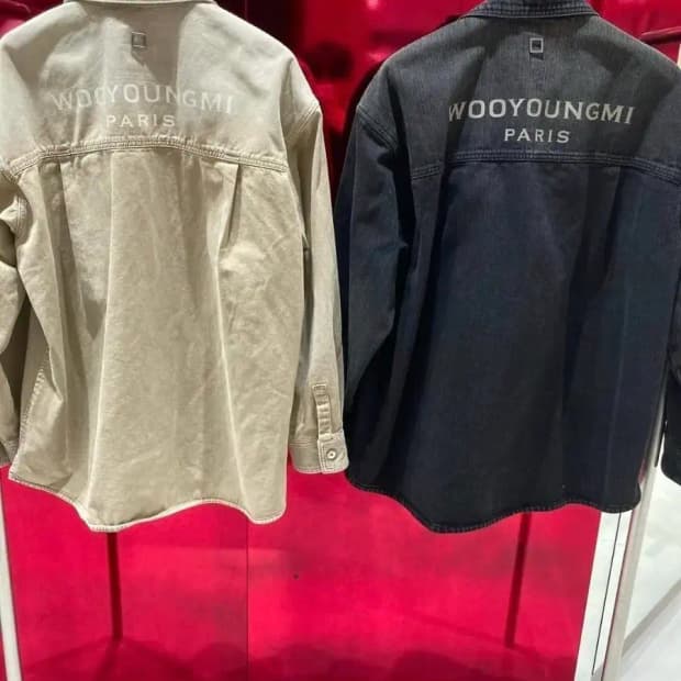 우영미 26ss 워싱데님 백로고 셔츠