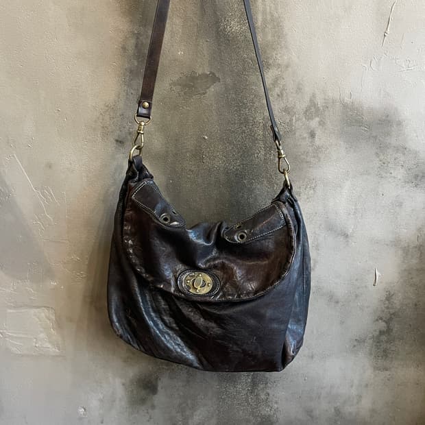 조르지오 브라토 메신저백