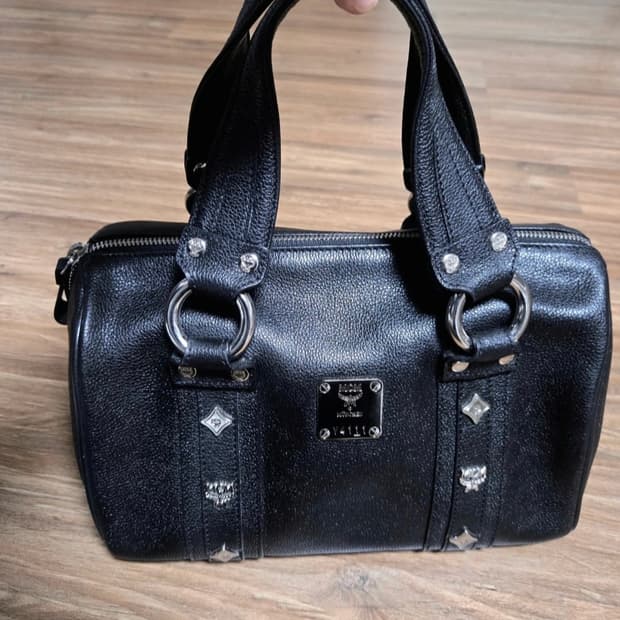 MCM 블랙 가죽 은장 보스턴백 토트백 [정품]