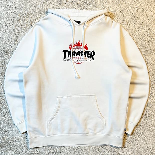 허프 HUF X 트레셔 빅로고 후드티 화이트