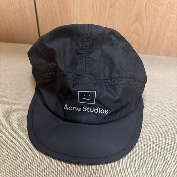 아크네 스튜디오 모자