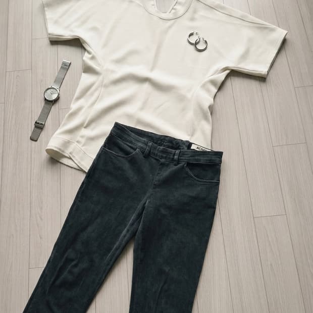 [SYSTEM] 시스템 백 스트랩 포인트 오버핏 반팔 티셔츠