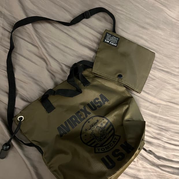 아비렉스 크로스백 새제품