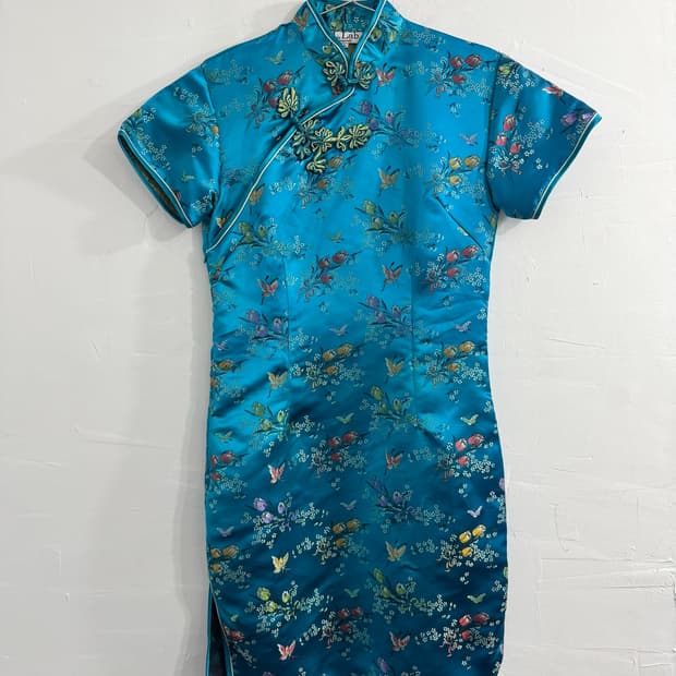 blue quipao dress