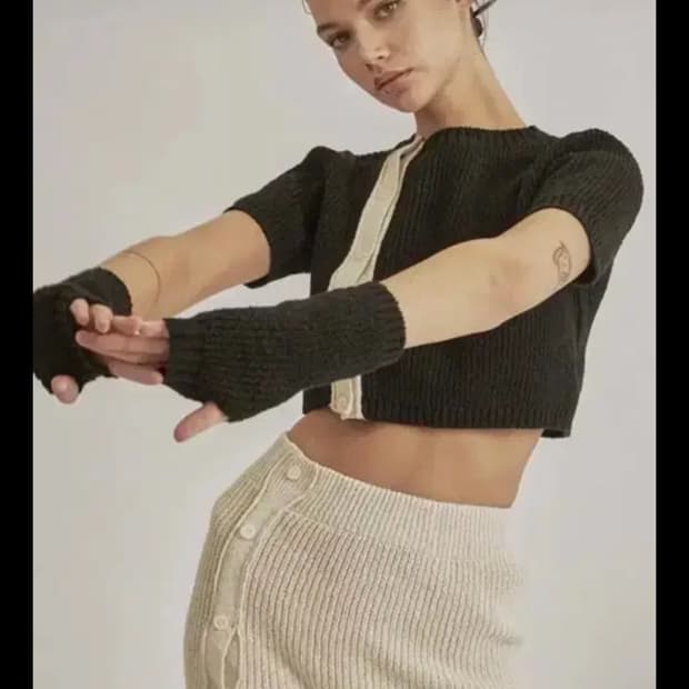 쓰리타임즈 벨 니트 투피스