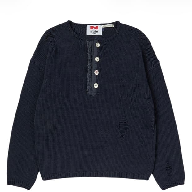 비욘드클로젯 아카이브 헤비 웨이트 코튼 데미지 디테일 헨리넥 니트 네이비