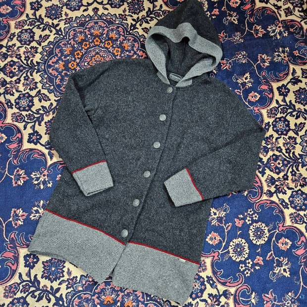 기스바인(Giesswein) 버진울100% 후드 니트 자켓
