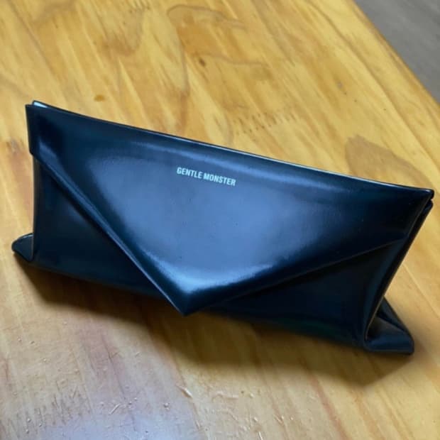 젠틀몬스터 선글라스 케이스