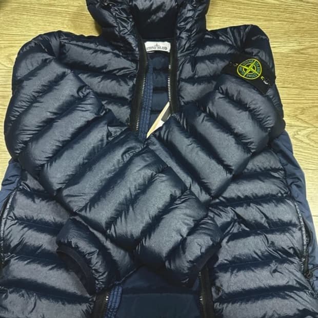 S 스톤아일랜드 경량패딩