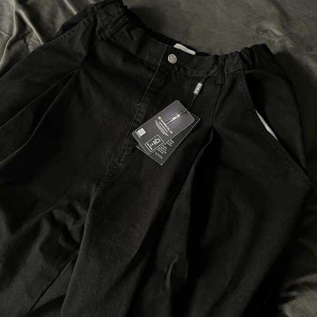 피인오 958 투턱 와이드 코튼 팬츠 블랙 m사이즈 새제품 택포함