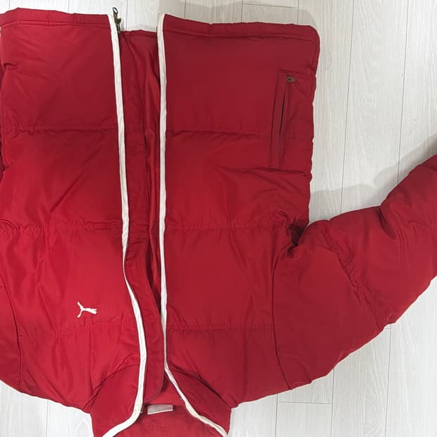 푸마(PUMA) 레드 덕다운 빈티지 패딩