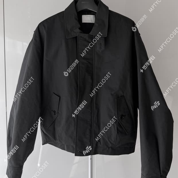 [L] 아모멘토 패디드 자켓 점퍼 블랙