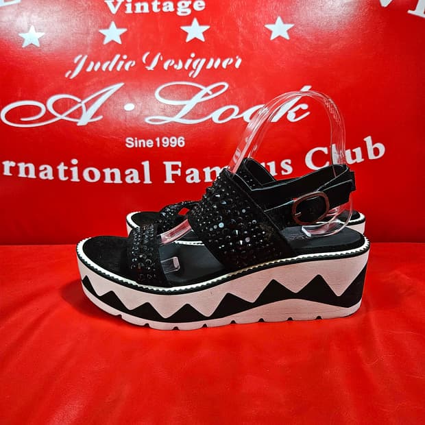 소다(SODA) 크리스탈 플렛폼 통굽 샌들 39size