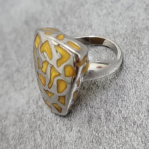 unique ring