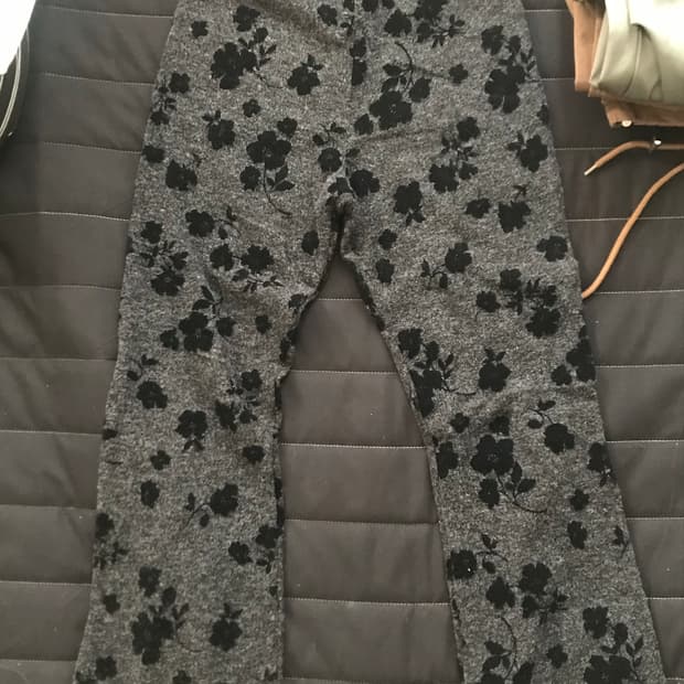 꽃무늬 부츠컷 바지