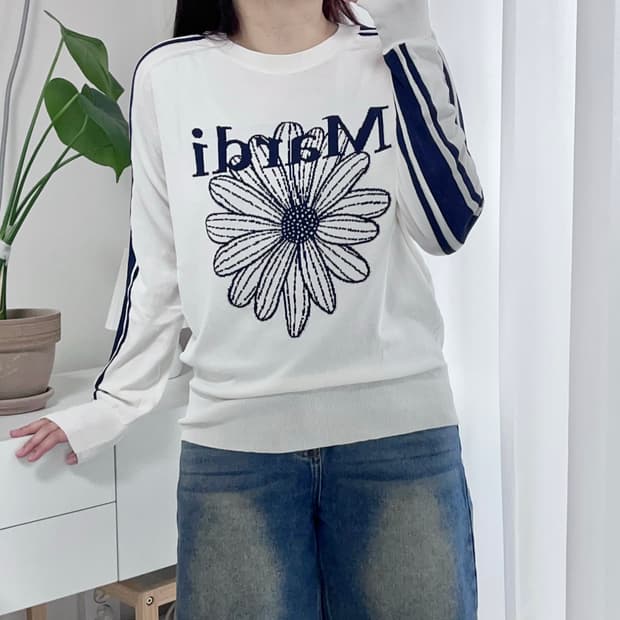 [정품] 마르디메크르디 아이보리 플라워 라인 니트 [ F ]