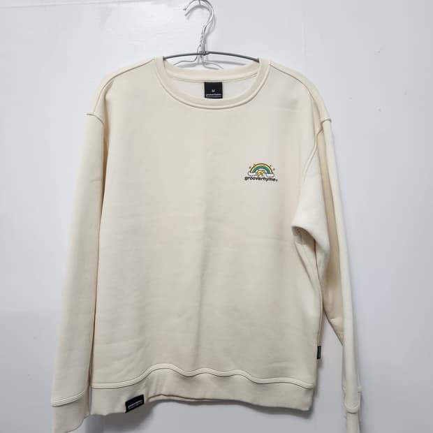 그루브라임 그래픽 기모 맨투맨 아이보리