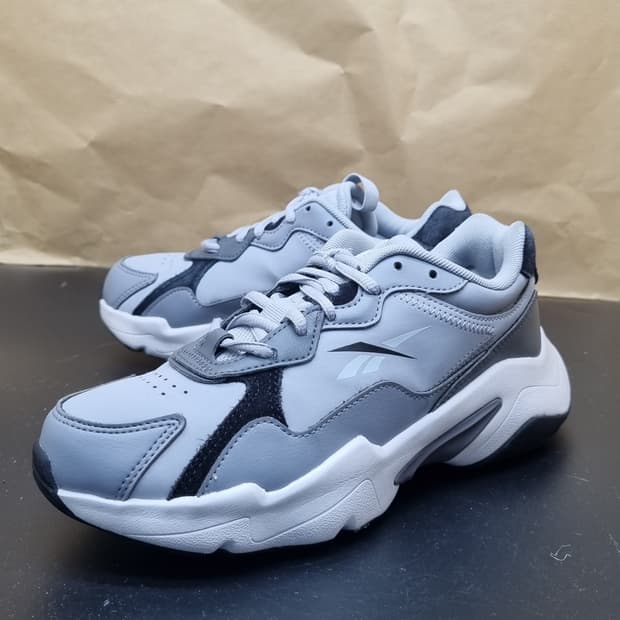 리복 로얄 터보 인펄스 여성운동화230 