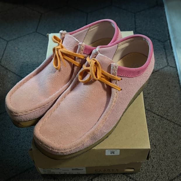 클락스 리바이스 왈라비 핑크 콤비 UK8