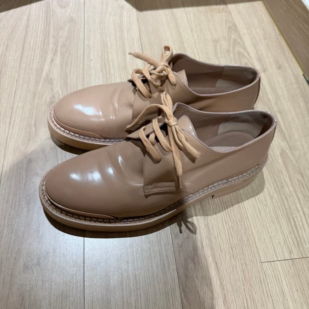 마르니 누드 로퍼