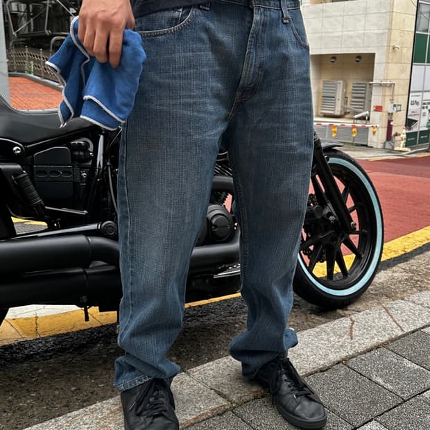 00s Levi’s 505 Denim Pants