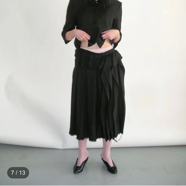 eonts 에옹쓰 오프비트 플리트 스커트