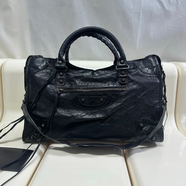 [A 정품] 발렌시아가 시티 모터백 미디움 블랙