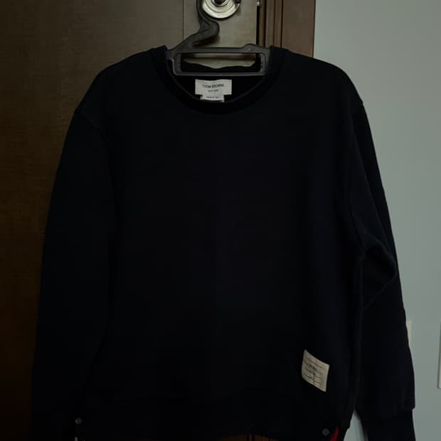 톰브라운 백삼선 맨투맨 3사이즈