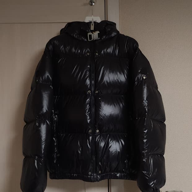 [3] 몽클레어 알릭스 22FW 알몬드 패딩 블랙