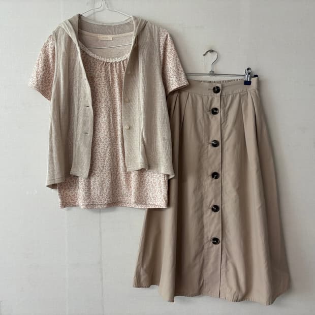 모리걸 잔꽃 반팔티 외