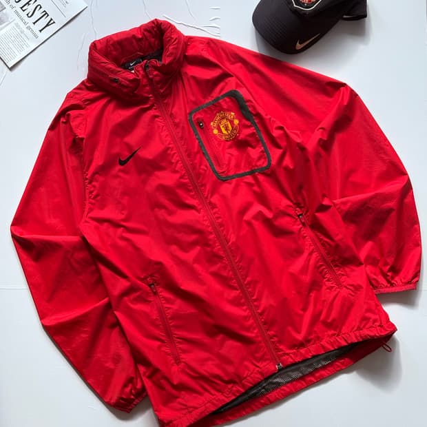 Nike 나이키 맨유 레드 바람막이