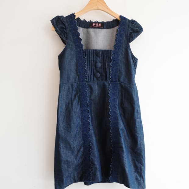 RNA 일본 브랜드 데님 슬리브리스 탑 