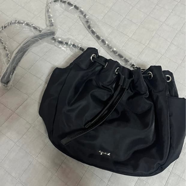 [새상품] 아네스베 agnesb 소가죽 체인 버킷백 블랙