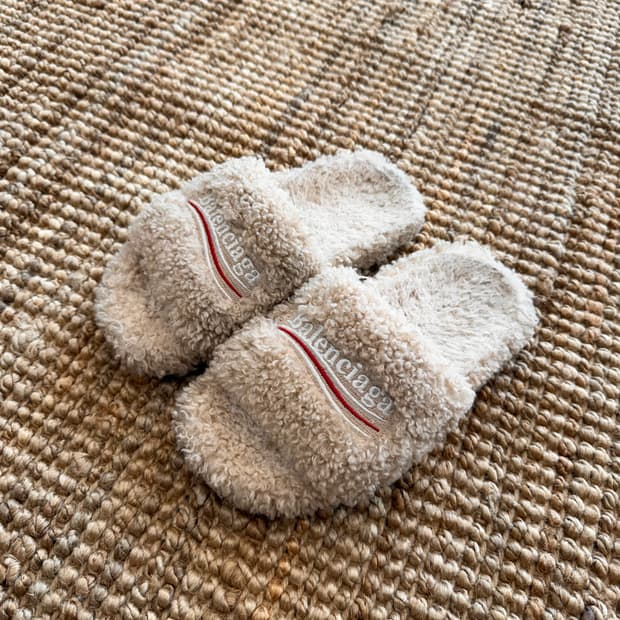 발렌시아가 퍼 슬리퍼 36