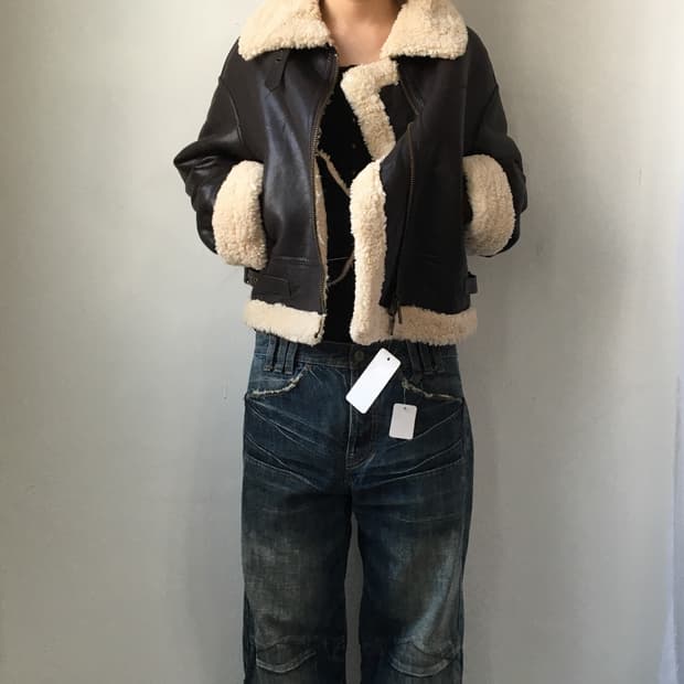 Back printing belted mustang