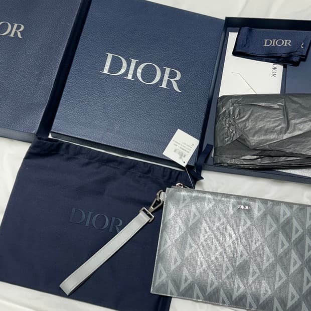 디올 CD 다이아몬드 클러치백 A5