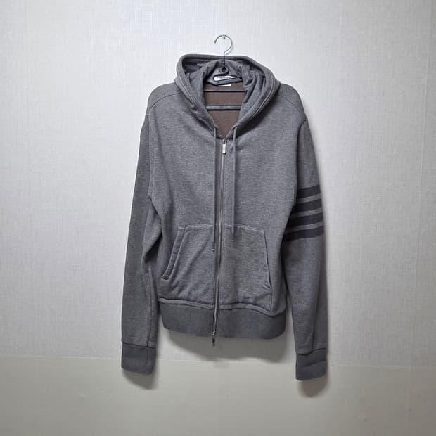 톰브라운 사선완장 릴렉스핏 후드집업 매드 그레이 2사이즈 