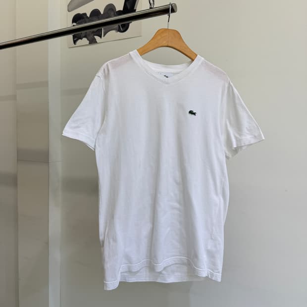 LACOSTE (Made in Japan) 브이넥 반팔 티셔츠 