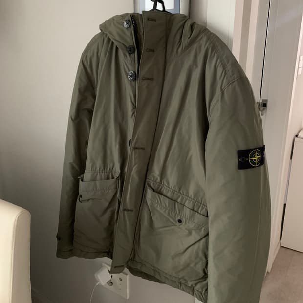 스톤아일랜드 패딩