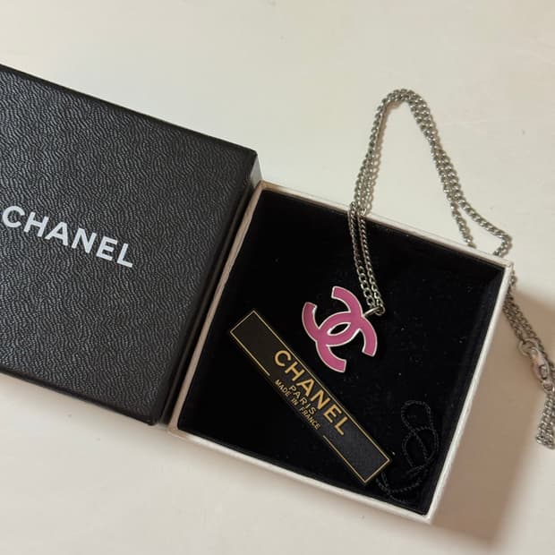 샤넬cc로고 에폭시(핑크) 제니목걸이