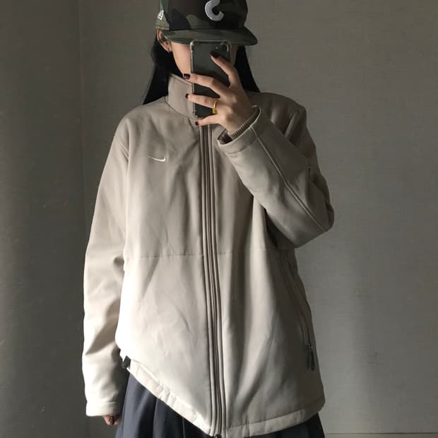 나이키 베이지 패딩