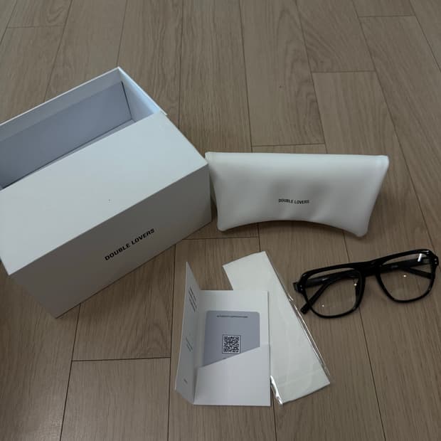 더블러버스 안경