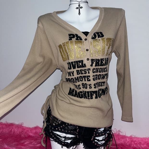 00‘s 글리터 그래픽 롱슬리브