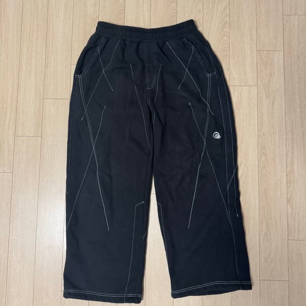 트래블 하이커 모어 라이닝 스웨트-팬츠 블랙