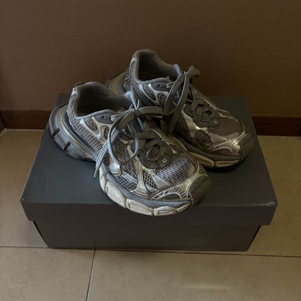 발렌시아가 3xl 에그쉘 42