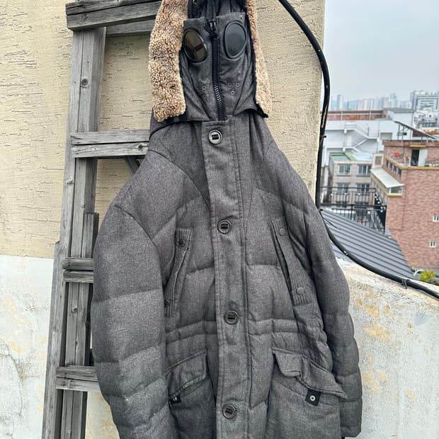 씨피컴퍼니 패딩 100